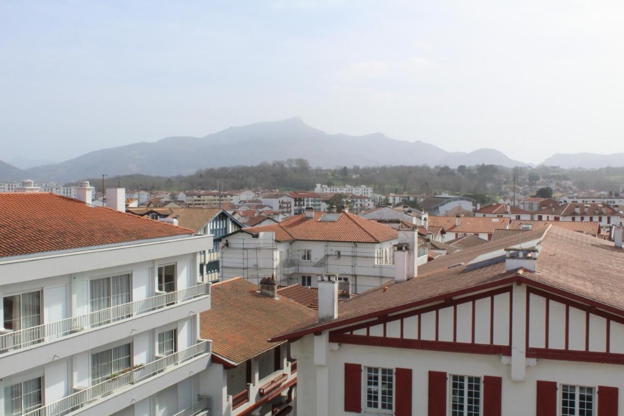 Studio Hyper Centre Avec Vue Sur Les Pyrenees Saint-Jean-de-Luz Exterior foto